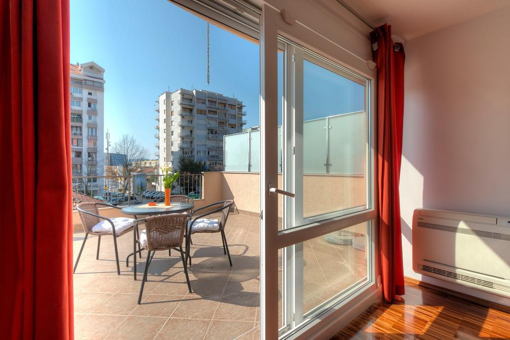 Apartments City Center Tivat Exteriör bild