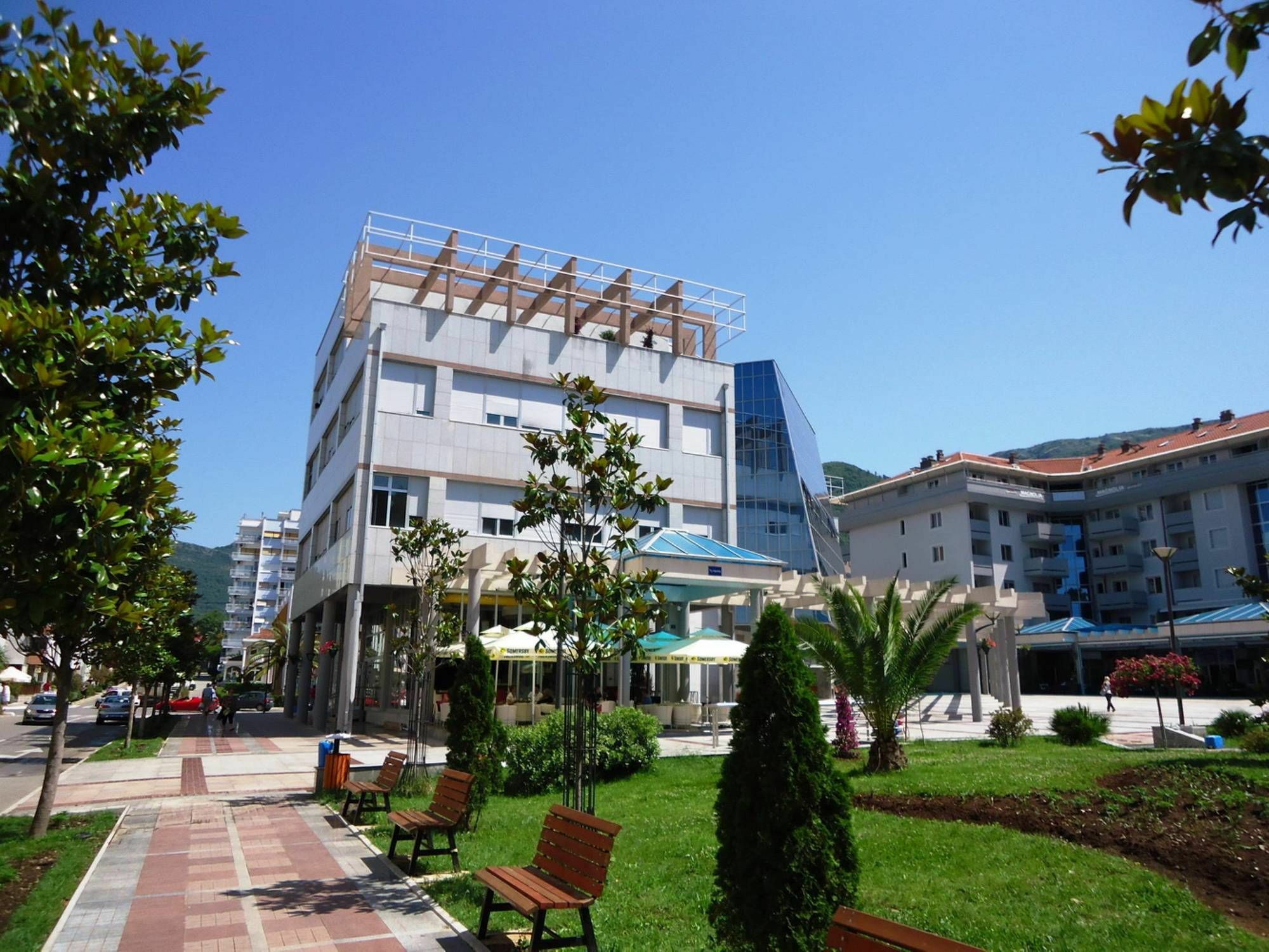 Apartments City Center Tivat Exteriör bild